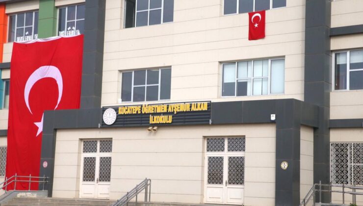 Şehit öğretmen Ayşenur Alkan’ın ismi görev yaptığı okula verildi